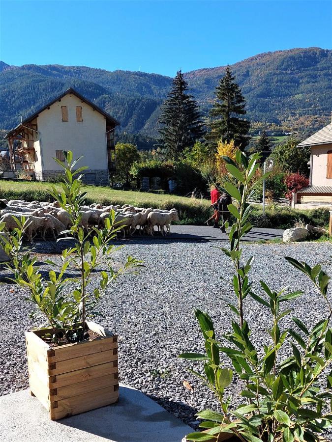 Le Pre Fleuri A Guillestre - Appartements Neufs Classes Meubles De Tourisme 3 Etoiles - Parking Privatif Eksteriør bilde