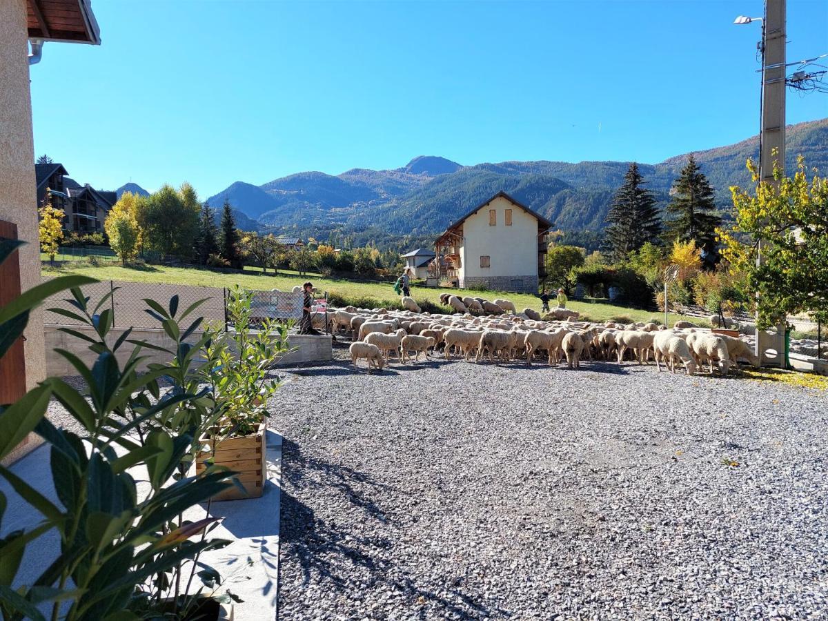Le Pre Fleuri A Guillestre - Appartements Neufs Classes Meubles De Tourisme 3 Etoiles - Parking Privatif Eksteriør bilde